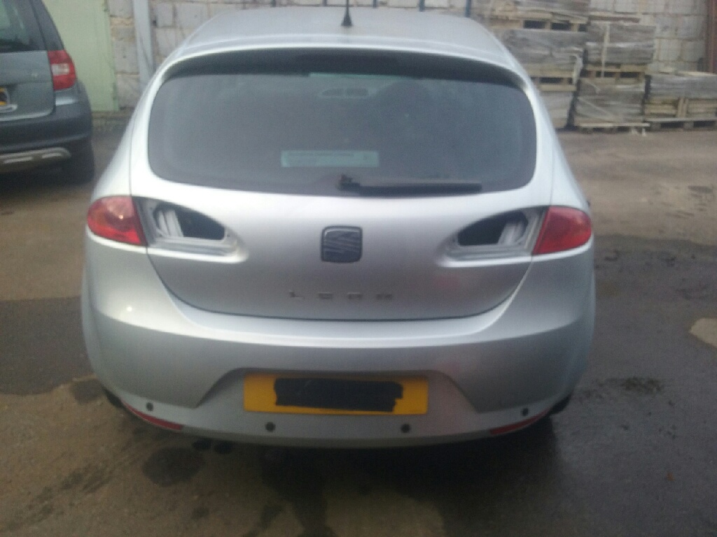 seat leon II 5 dveře , zadní víko