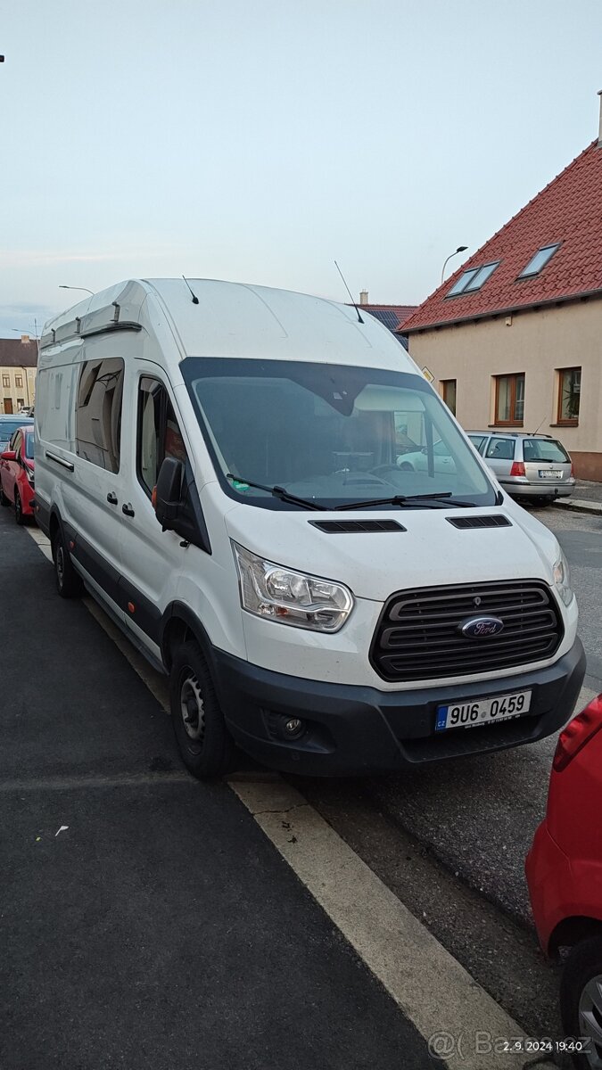 Obytný ford transit / jízda 5/ spaní 5 / 185.000km
