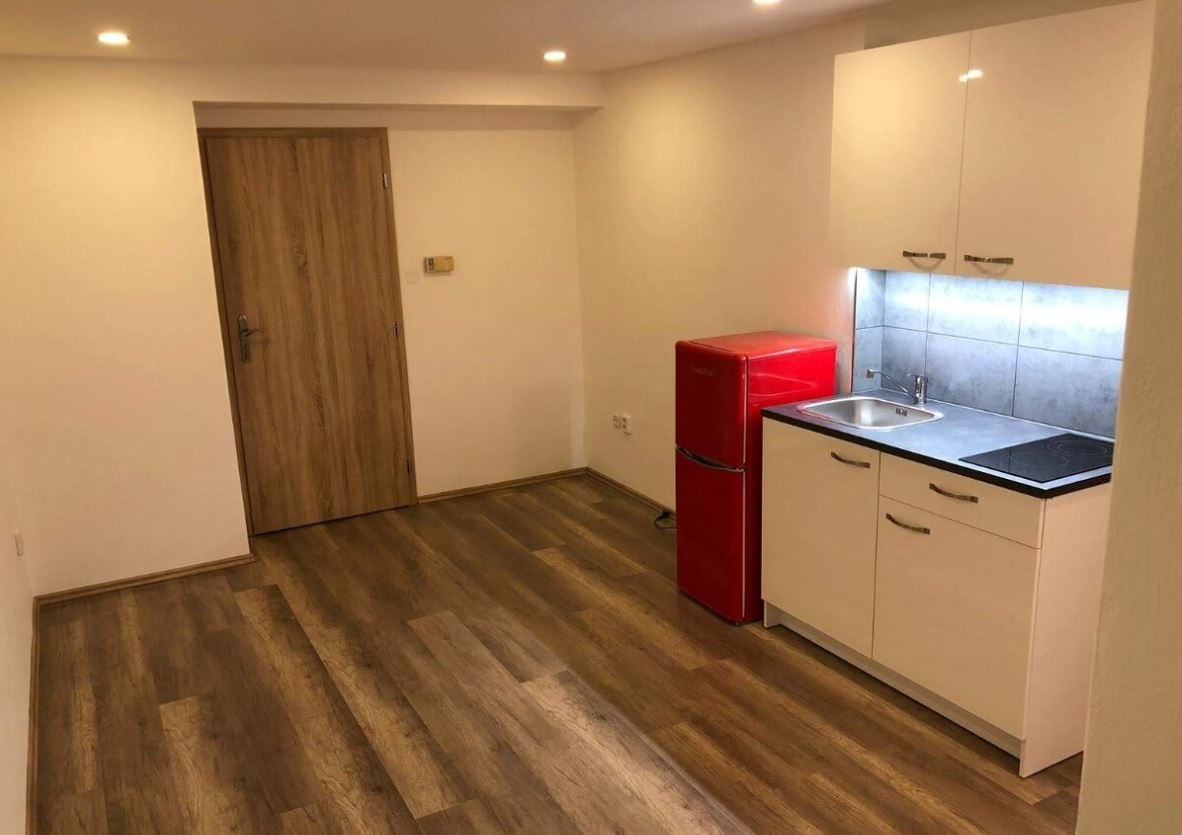 Pronájem bytu 1+kk, ul. Zeyerova, Olomouc