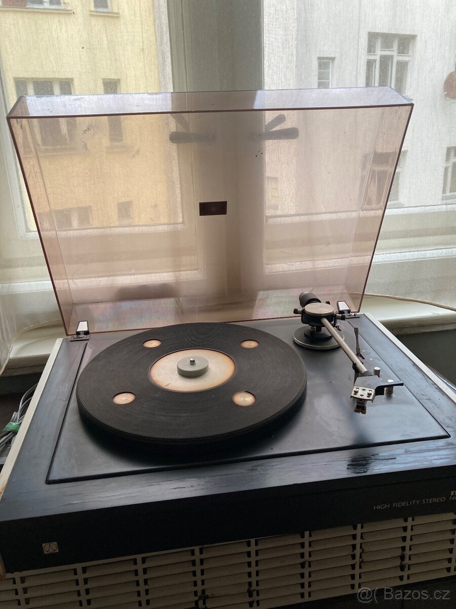 Prodám gramofon Tesla 420