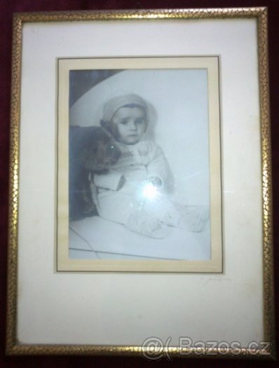 Smutné dítě-orig. foto v krásném rámu cca z r. 1930