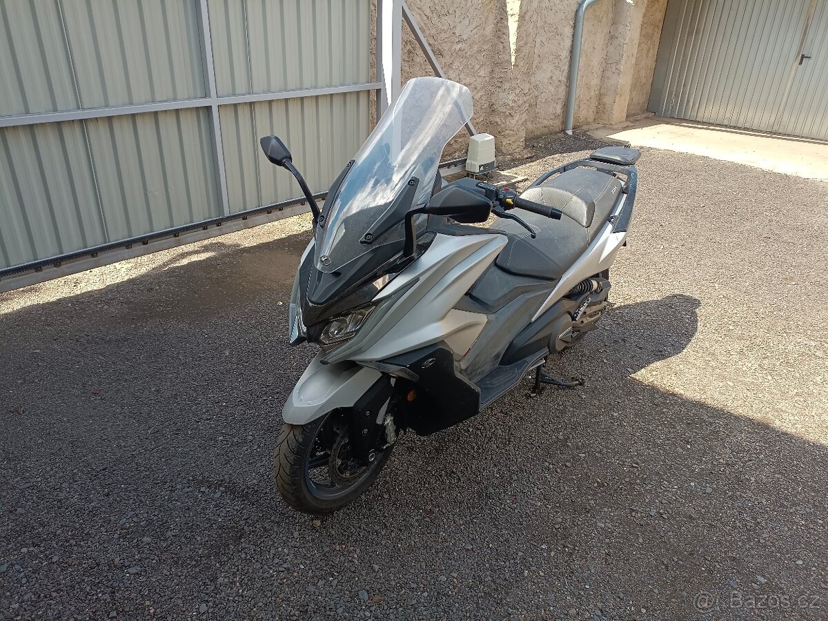 Kymco AK 550 Cz doklady v ceně.