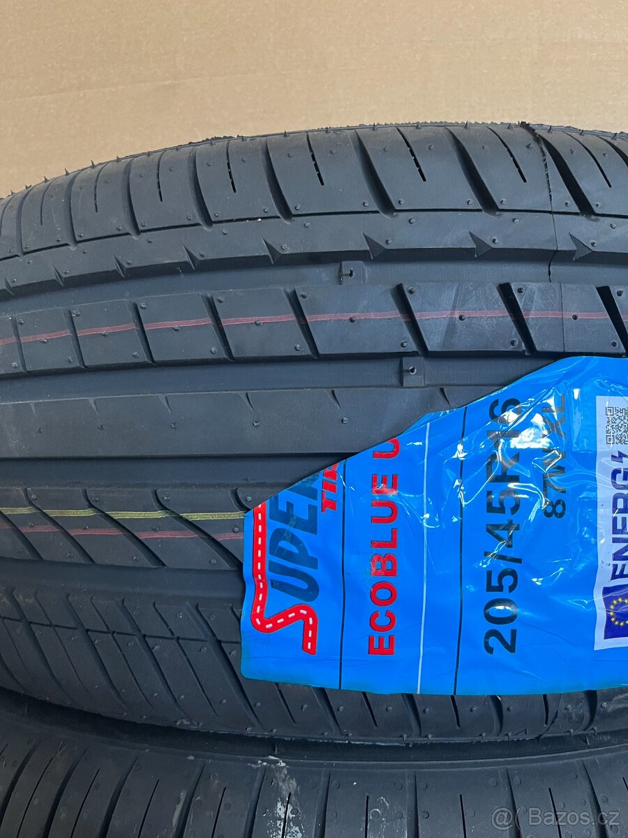 NOVÉ Pneu 205/40/16 205 40 16 205/40r16 R16