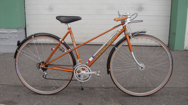 Peugeot, 1979, nádherné dámské kolo, oranžová perleť