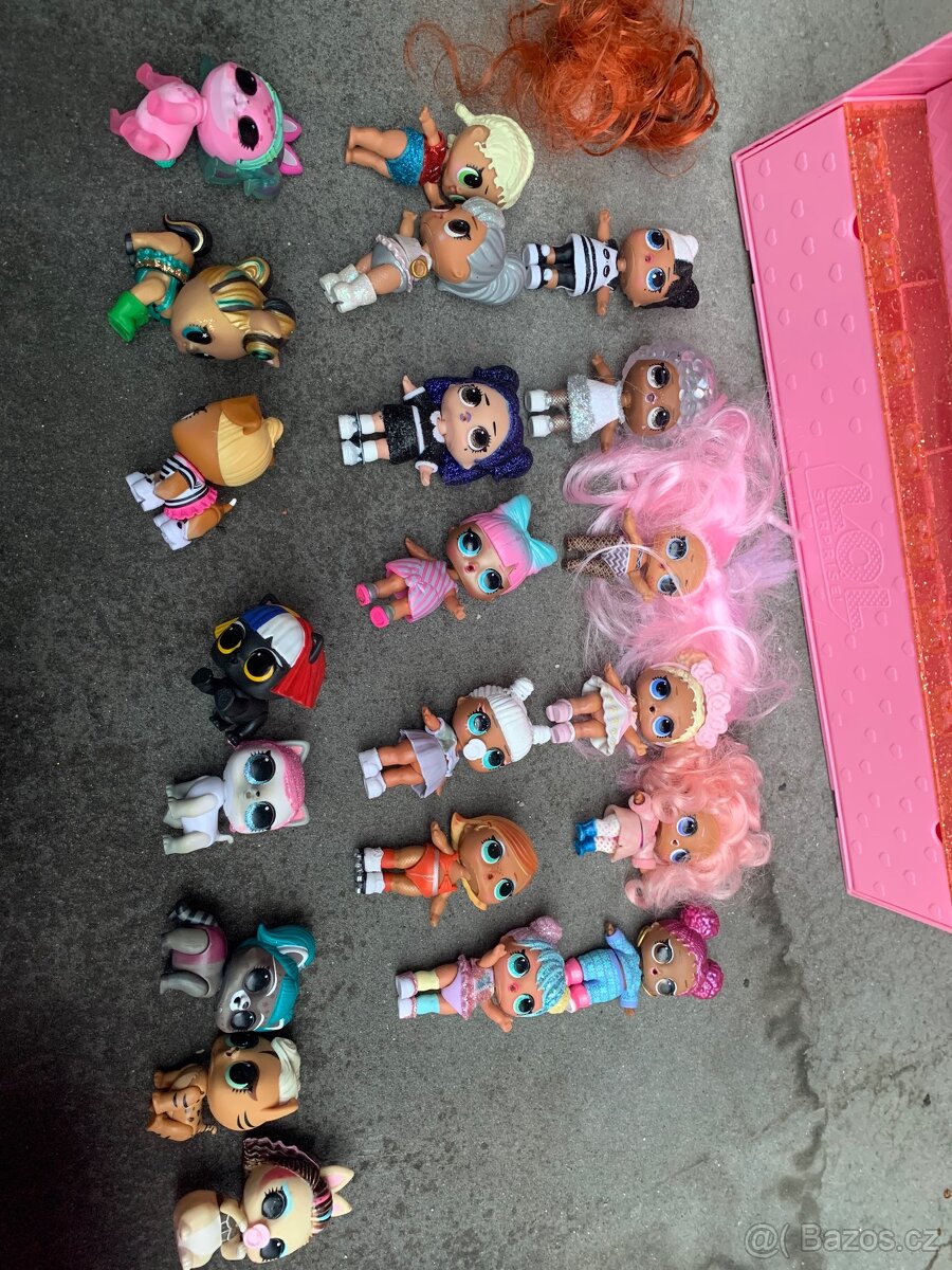 Retro Polly Pocket + novější, LOL panenky se stojanem..