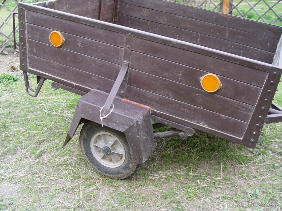 přívěsný vozík za auto