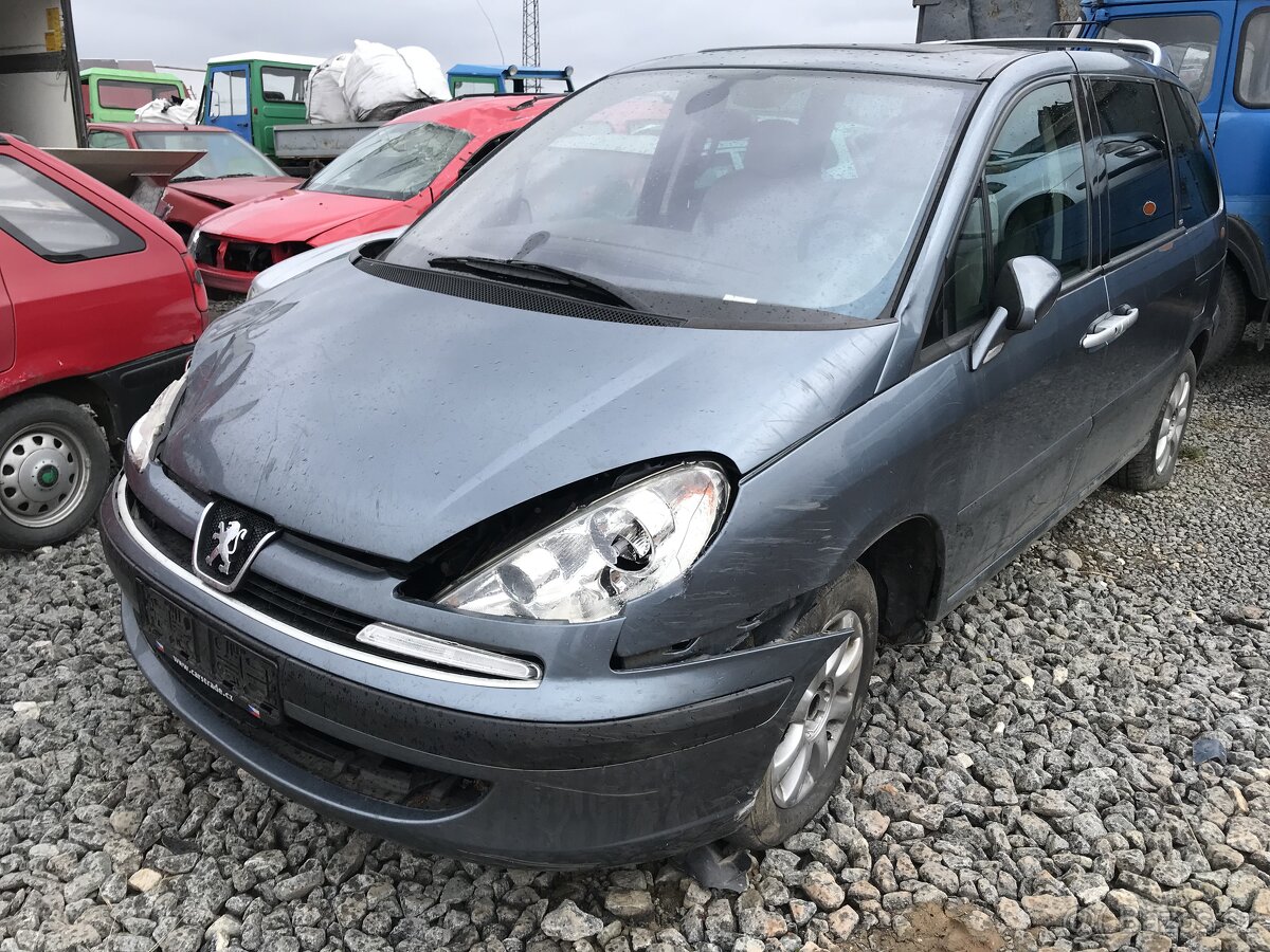 Peugeot 807 2005 2,2HDI 94kW FULL VYBAVA 7mist - dily