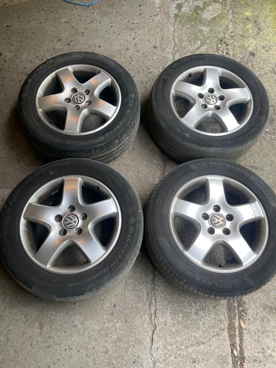 ALU kola na VW T5 a T6 17" originál VW