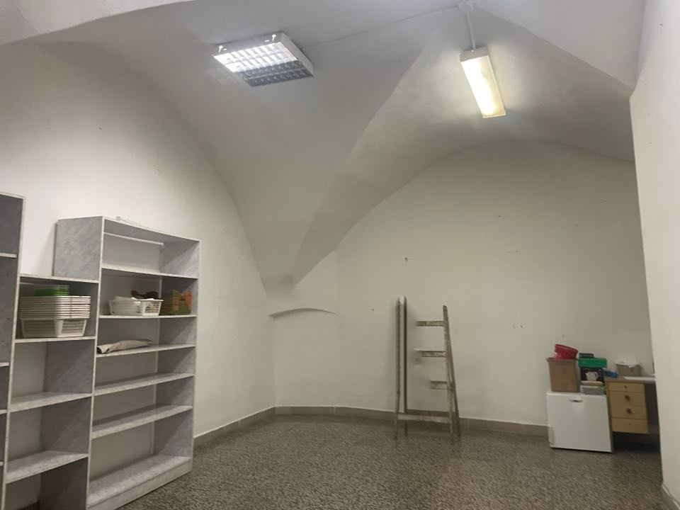 Pronájem velké prodejny v centru města Moravské Budějovice.