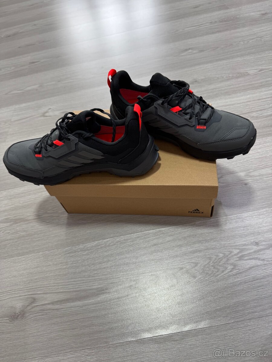 Adidas Terrex AX4 GTX velikost 8 (42) pánské