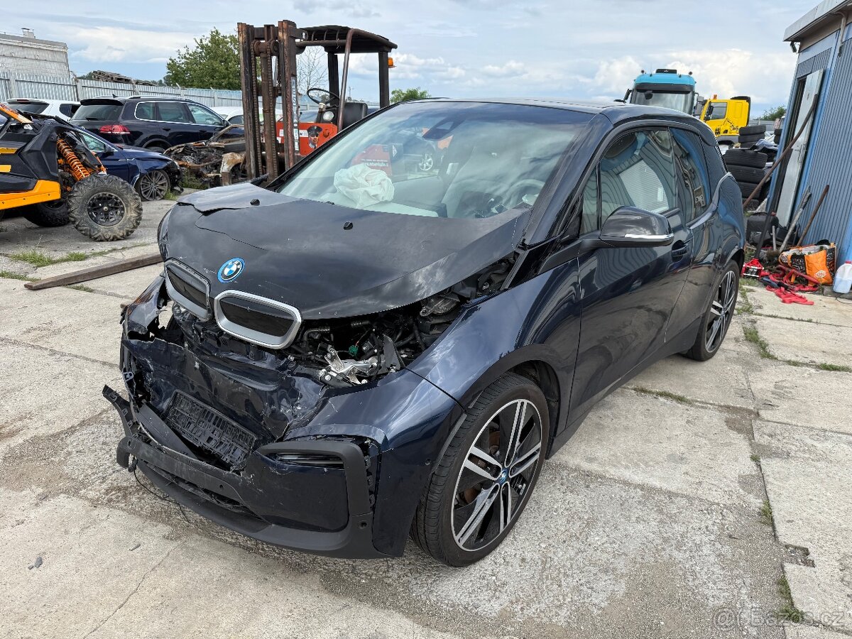 Bmw i3 125kw najeto:51315km rv:2022/7 havarované