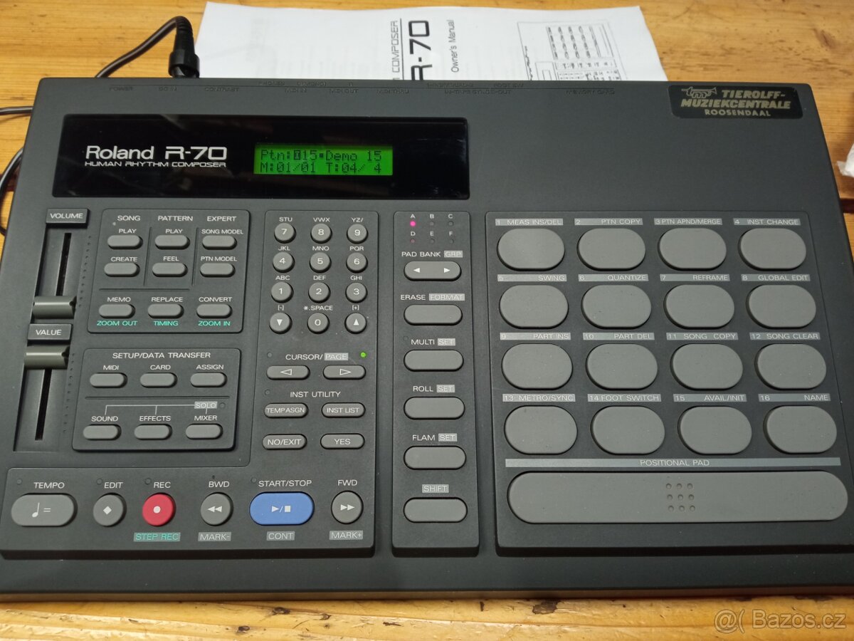 Automatický bubeník Roland R-70 Top stav