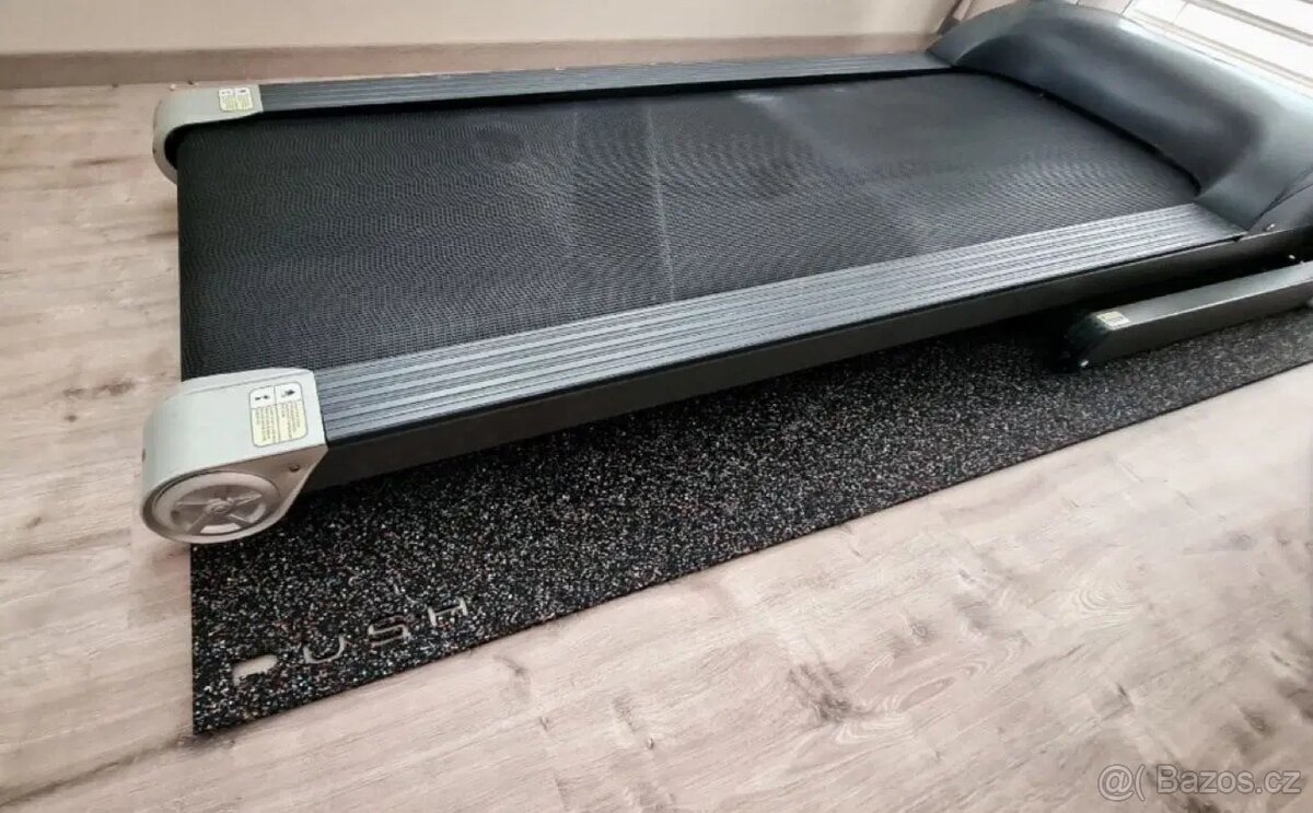 Prémiová tlumící podložka PUSH PRO MT pod posilovací stroje