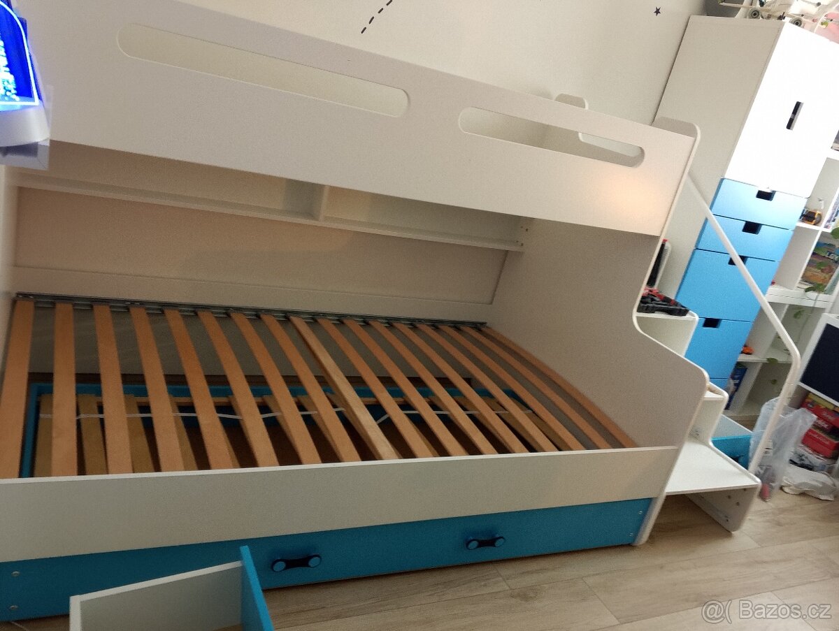 Dvoupatrová dětská postel se schůdkama plus skříň 👌🛌