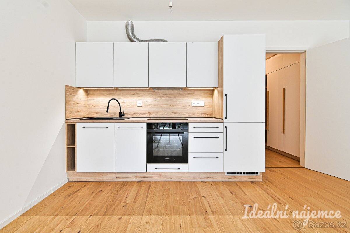 Pronájem bytu 1+kk, Bratislavská, Zábrdovice, Kč/měs, 37 m2