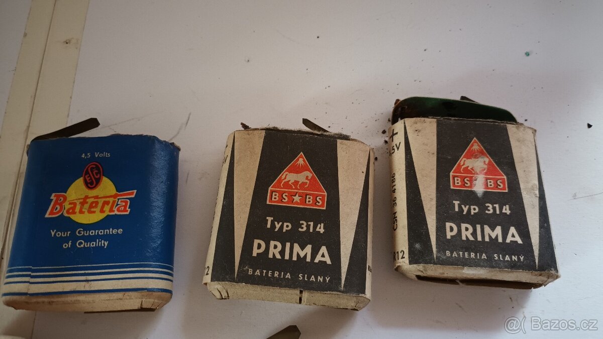 Retro baterie např. jako doplněk ke starým hračkám