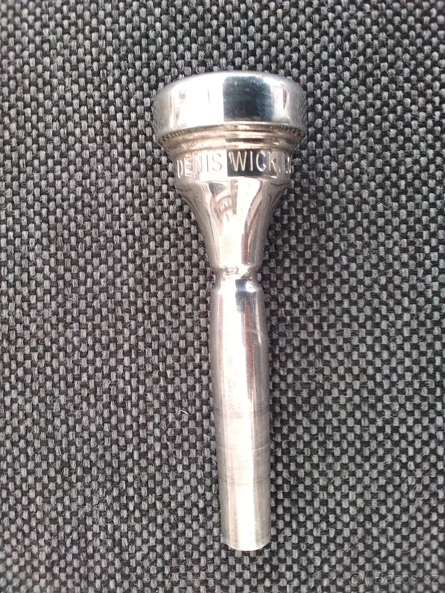 Nátrubek na trumpetu