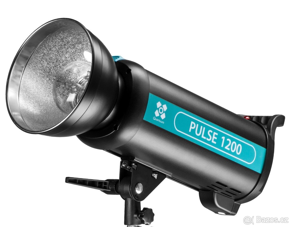 Prodám Studiový blesk Quantuum Pulse 1200W, 3x použitý