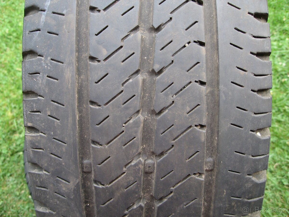 PRODÁM LETNÍ PNEU 215/70R15 C BARUM VANIS 3 109S 2x