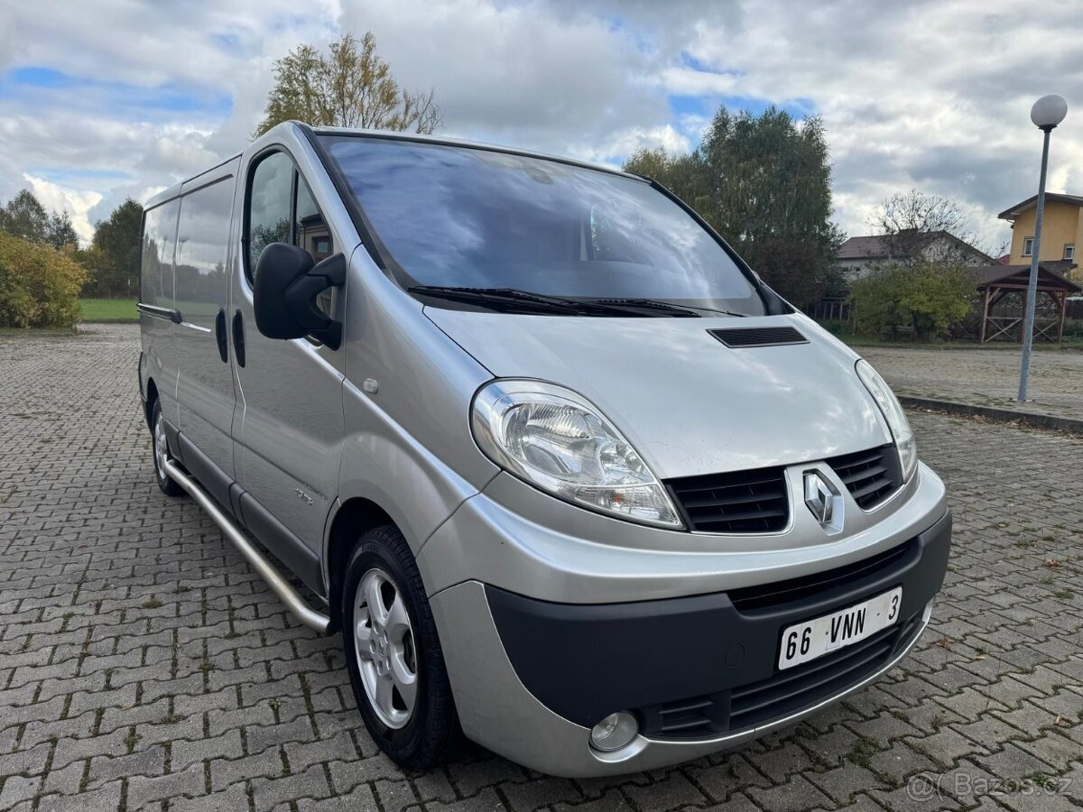 RENAULT TRAFIC 2.0DCI 84KW LONG 2X ŠOUPAČKY R.V.2008