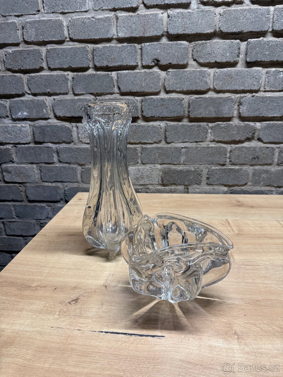 Hutní sklo s bublinkami – design Josef Hospodka