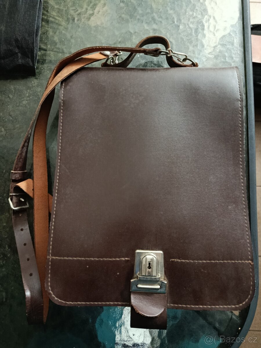 Prodám vojenskou brašnou