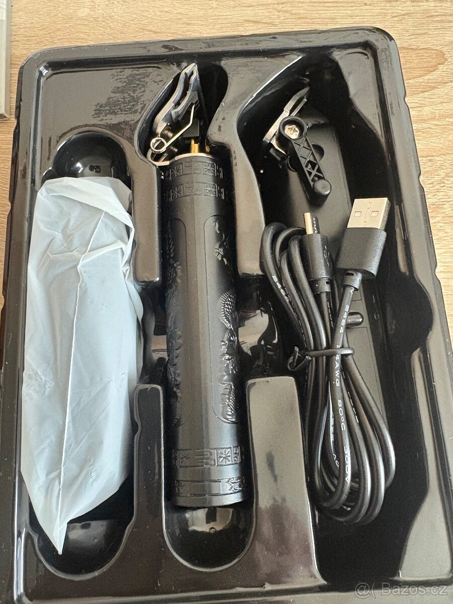 Kadeřnické náčiní