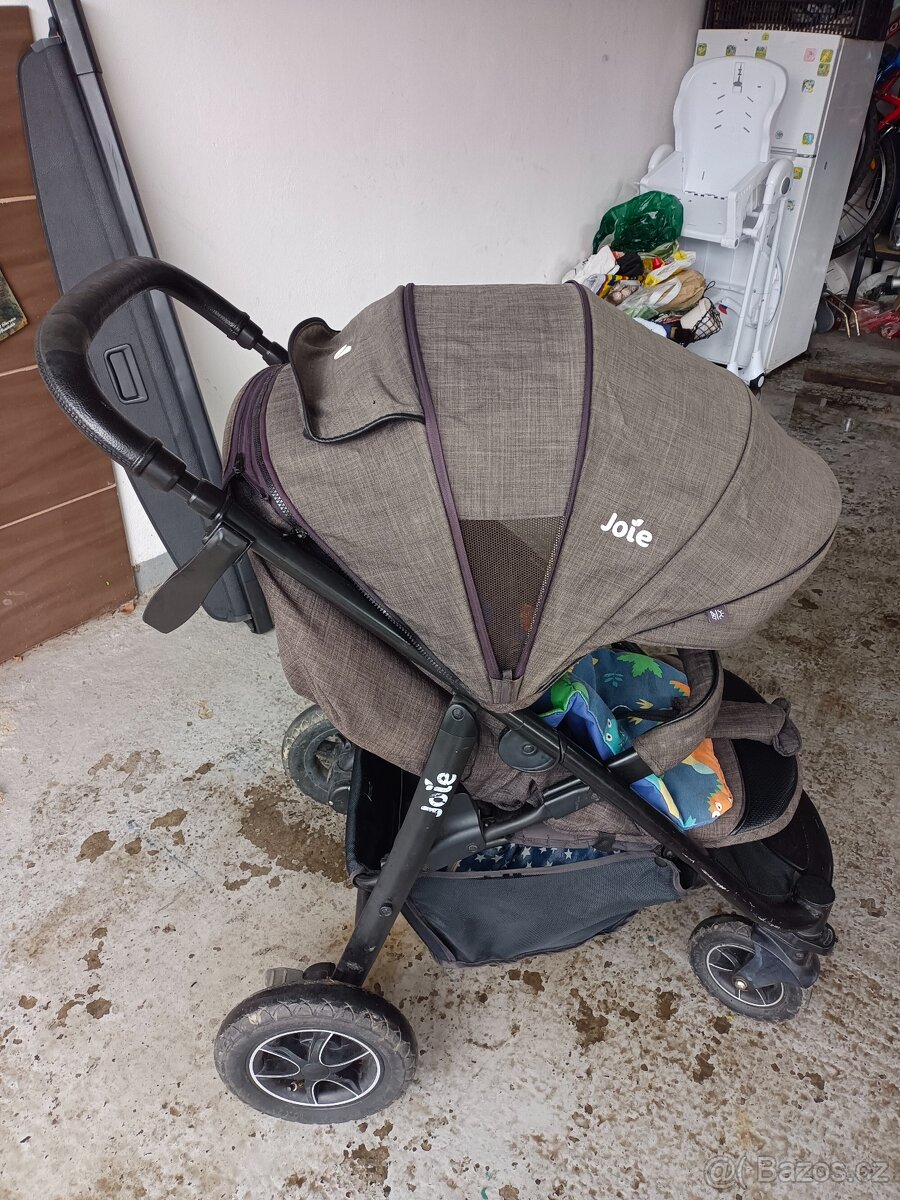 Sporťák Joie