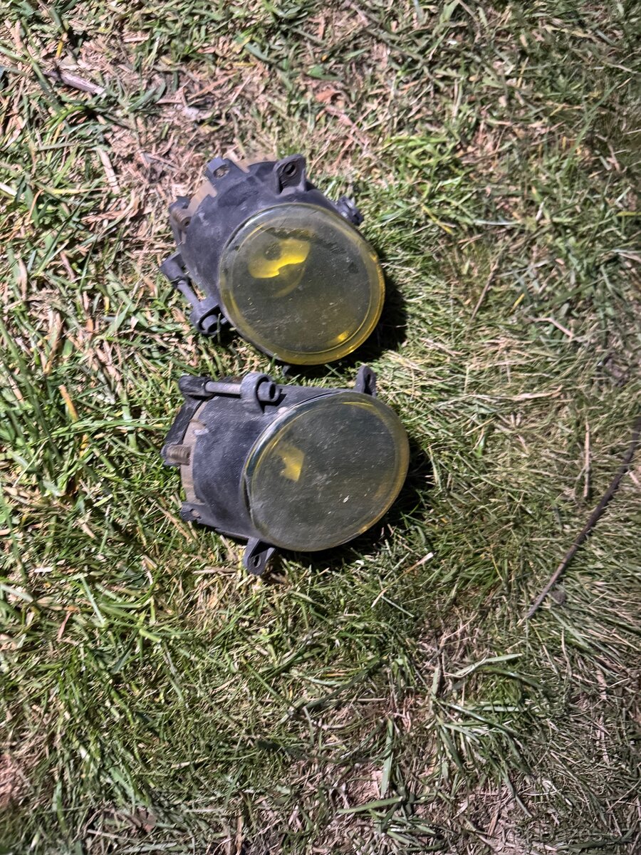 Přední mlhovky Mondeo mk3 před facelift.