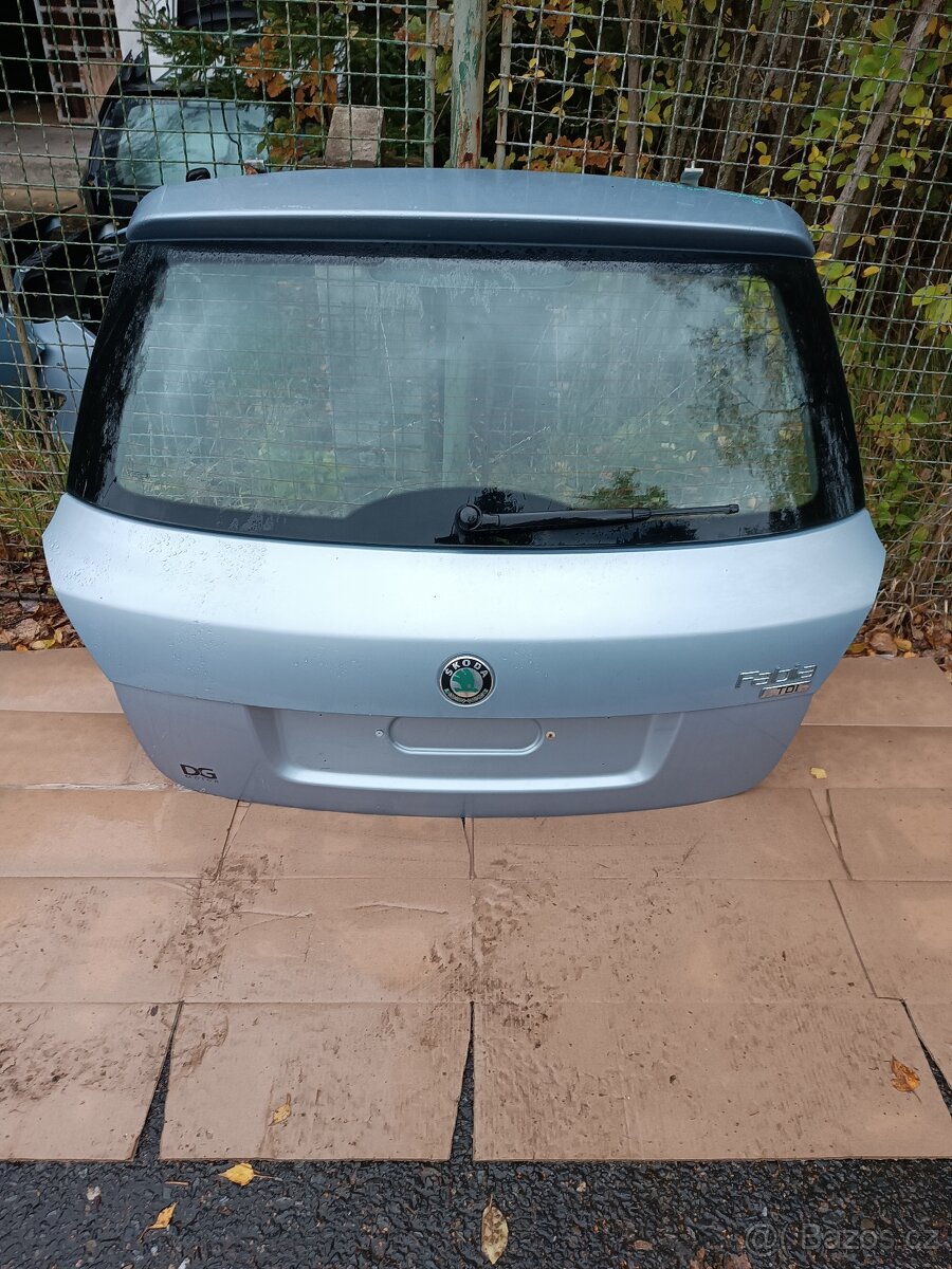 Skoda Fabia 2 - páté dveře, víko kufru