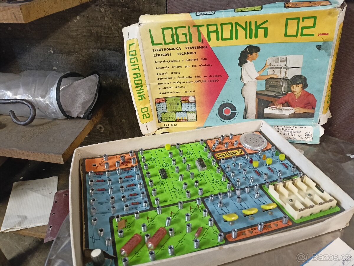 Logitronik 02 elektronická stavebnice