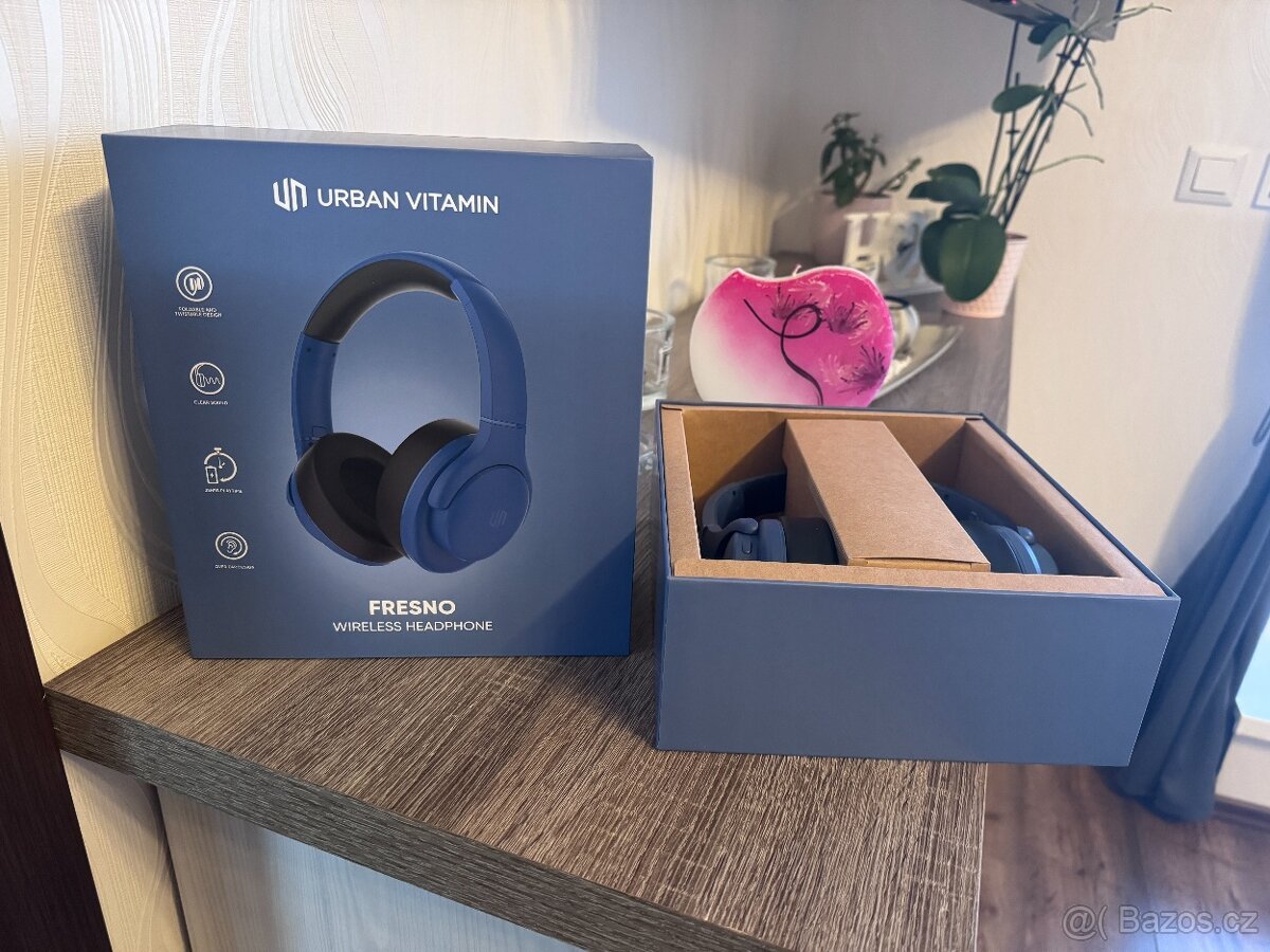 Sluchátka URBAN VITAMIN - Fresno - nové