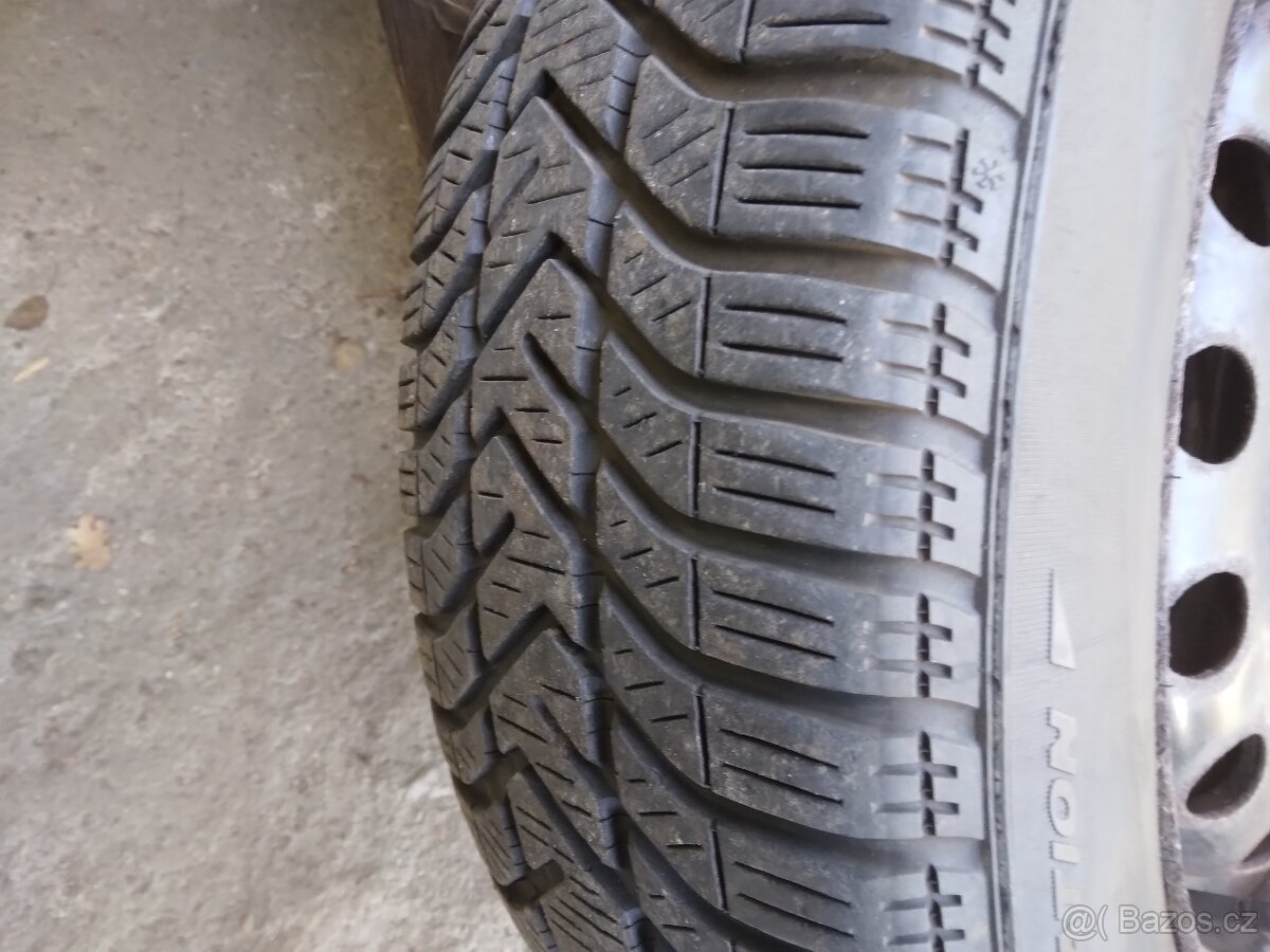 Prodám 4x kola Kia 5x114,33, +4x orig. poklice