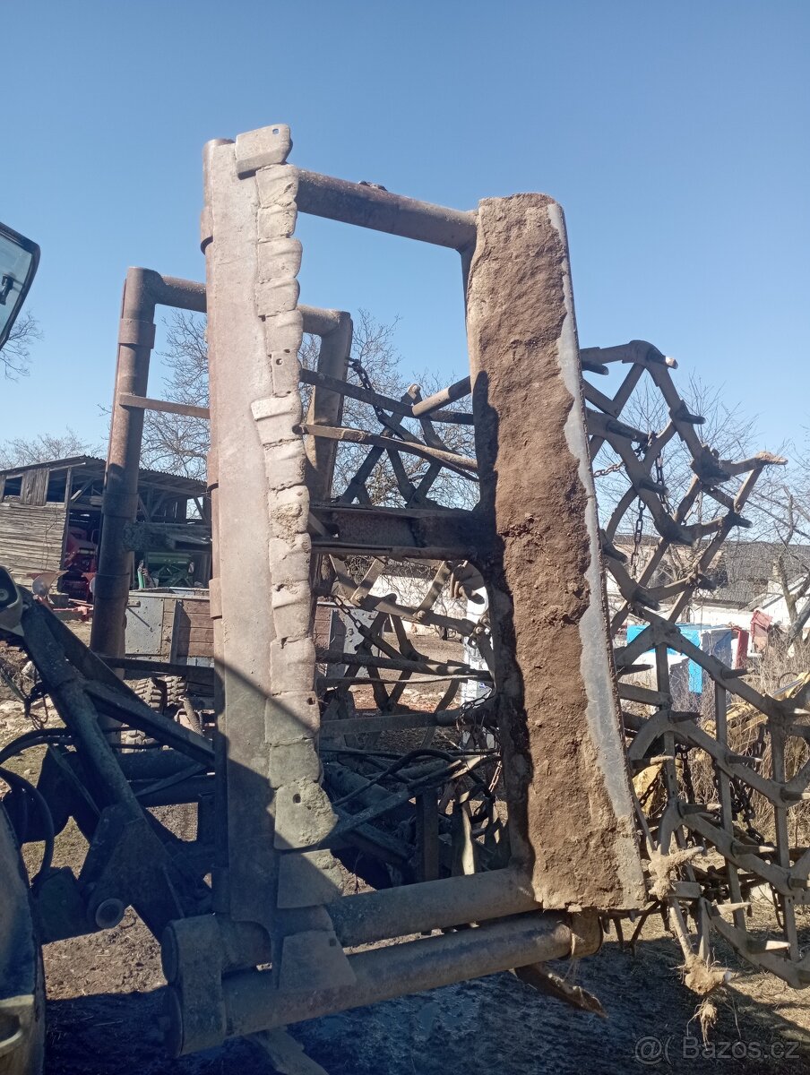 Roudnické těžké brány