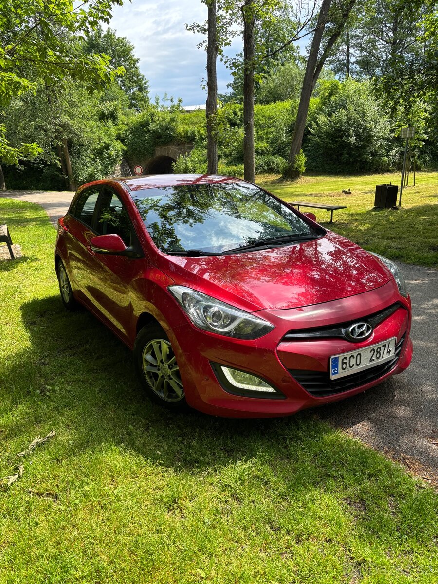 Hyundai i30 1.6 GDi 99kw