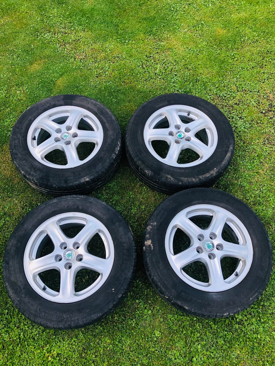 15" 5x100 alu kola Škoda+letní pneu Michelin 195/65/15