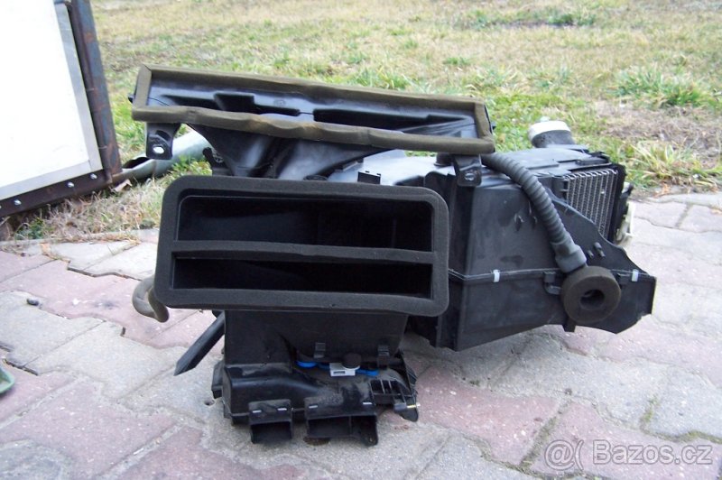Passat B 5.5 - radiátory topení + klima,