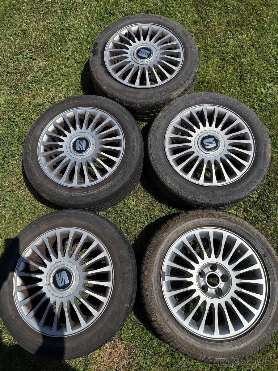 Originál kola seat leon R16 5x100