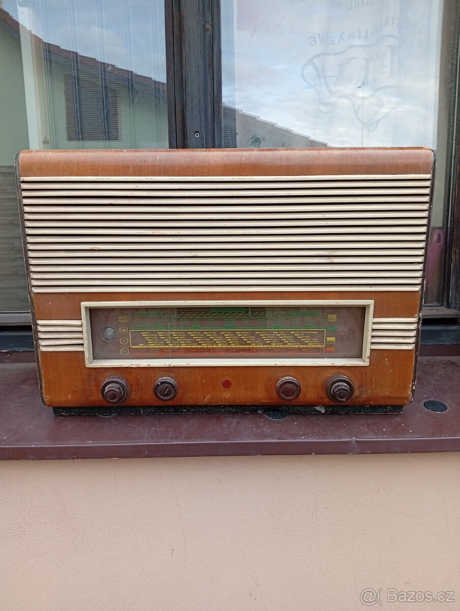 Radio Tesla 606 A