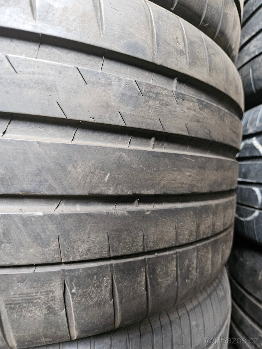295/35R20 105Y XL Pilot Sport 4 S Acoustic MO1 MICHELIN