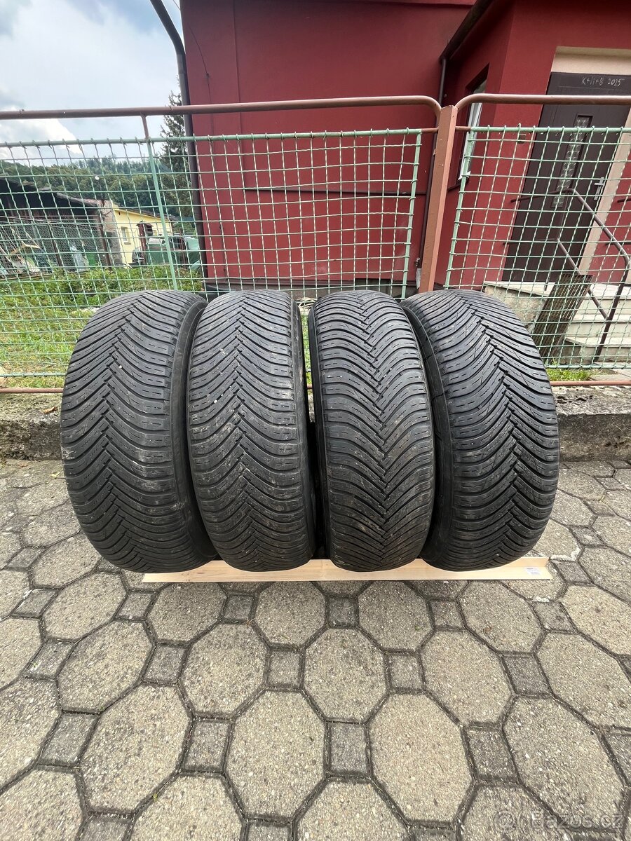 Celoroční pneu Maxxis 235/65 R19