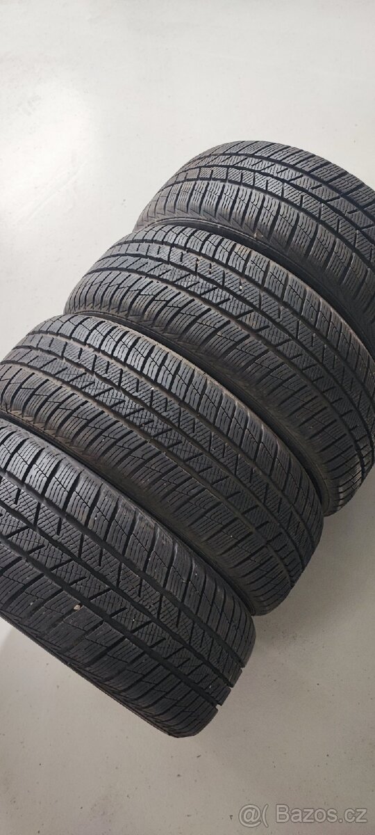 215/55/17 Barum Polaris 5, DOT 2322, vz 8.2mm-7.7mm
