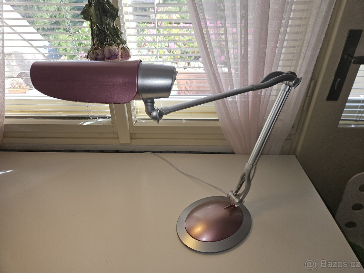 Stolní lampa růžová