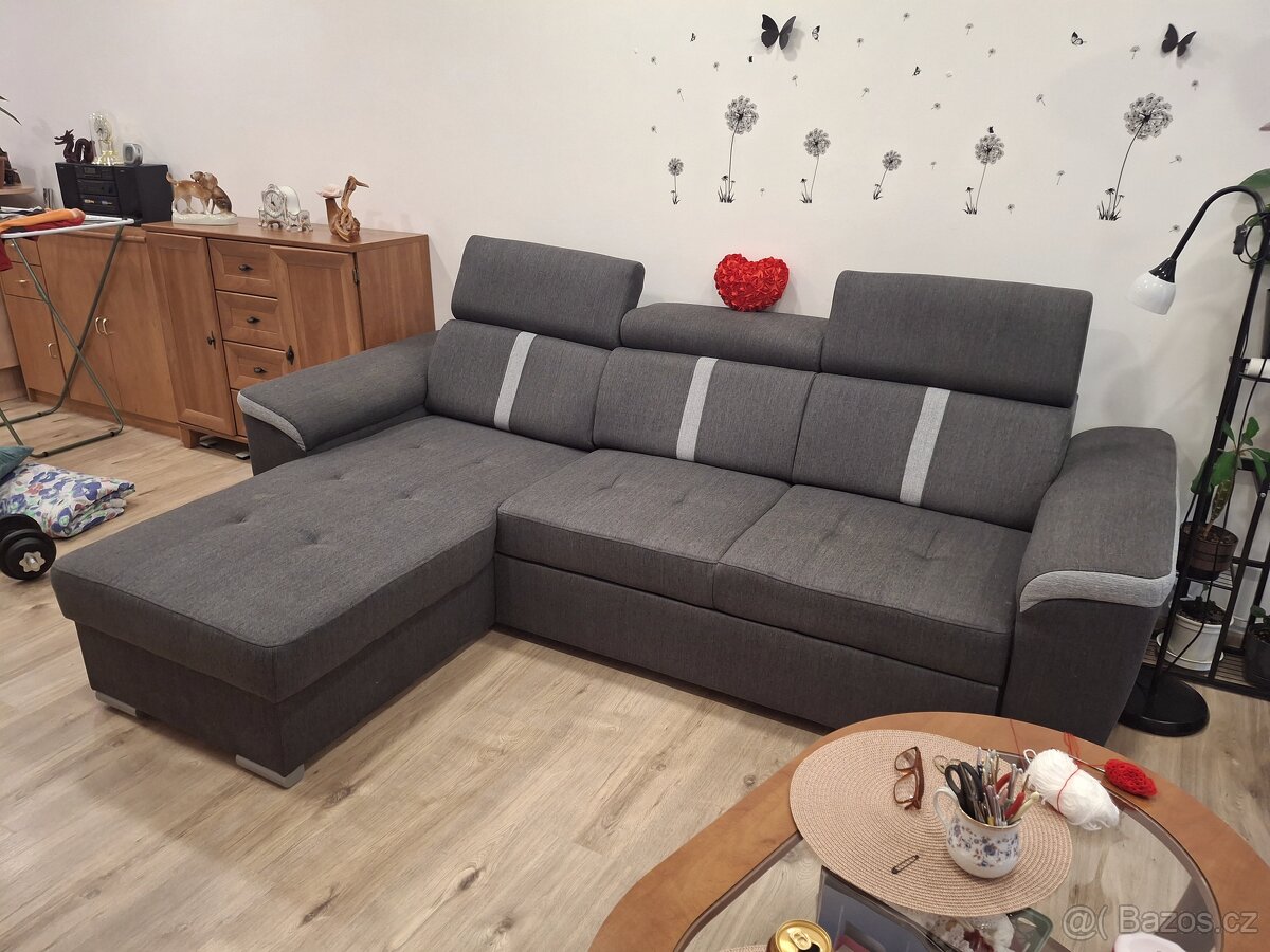 ROZKLÁDACÍ SEDACÍ SOUPRAVA S ÚLOŽNÝM PROSTOREM