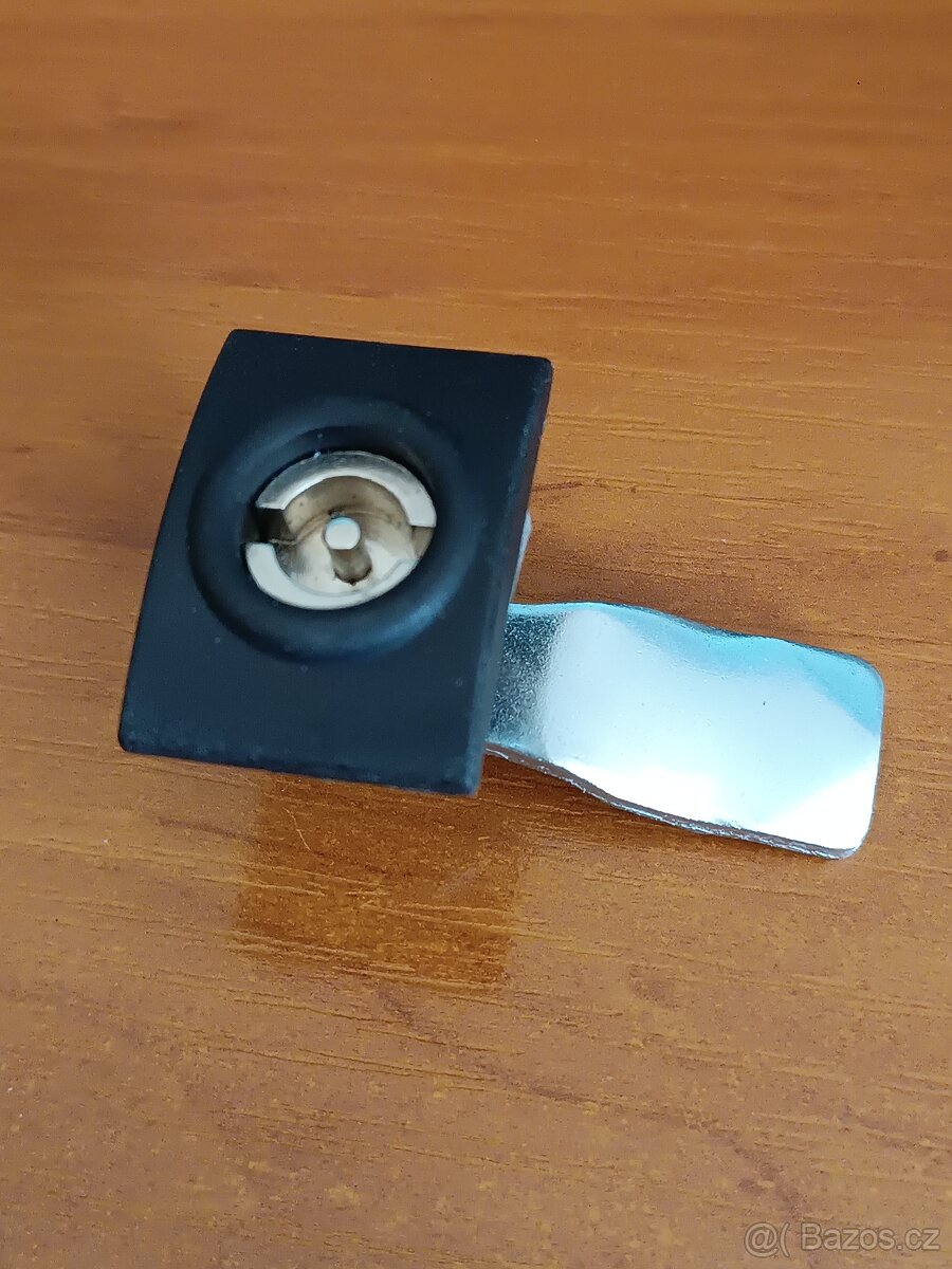 Zámek k rozvaděči