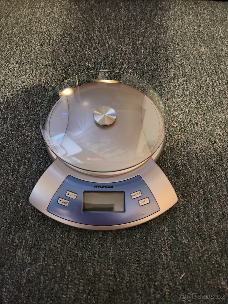 Kuchyňská váha Huyndai KVE305