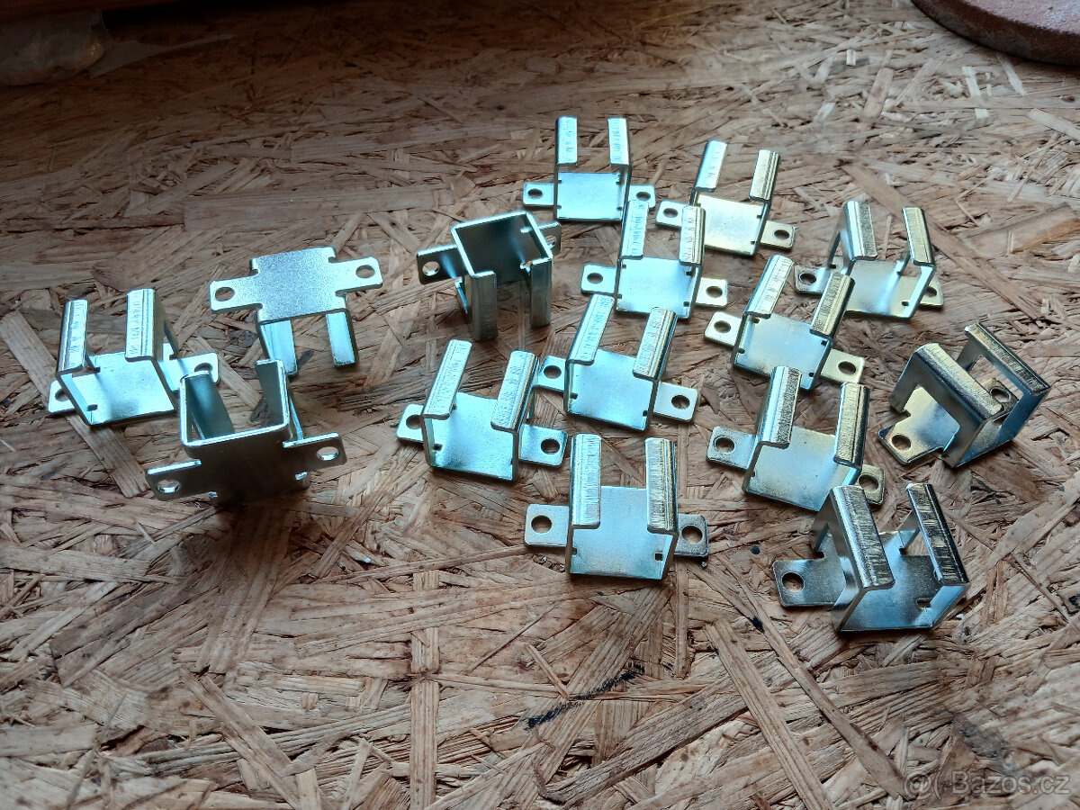 Laguna držák / úchyt KK-075 pro horní kolejnici