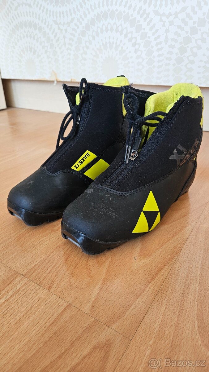 Juniorské boty na běžky Fischer XJ Sprint / velikost EU 28 -