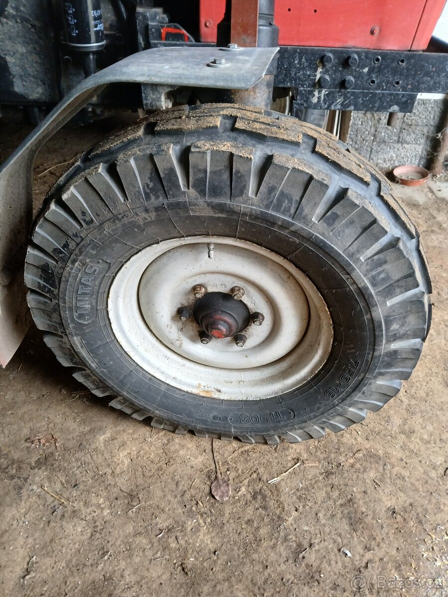 Zetor přední disk pneu