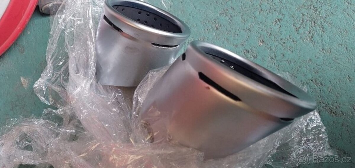 Výfuk lamborghini urus originál